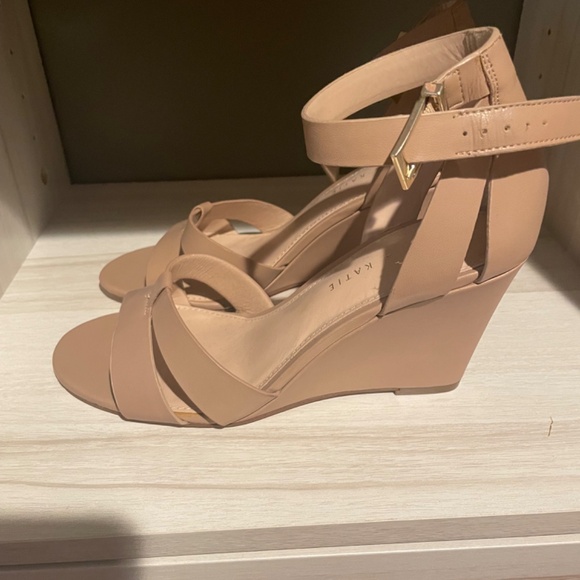 Kelly &katie tan sandals - Picture 2 of 3